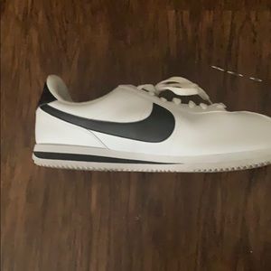 Nike Cortez black and white